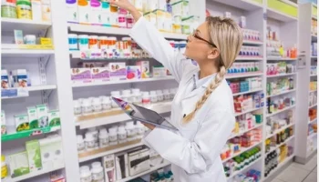 Pharmacist_shutterstock_259613888